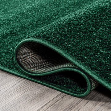 Haze Solid Low-pile Area Rug Emerald